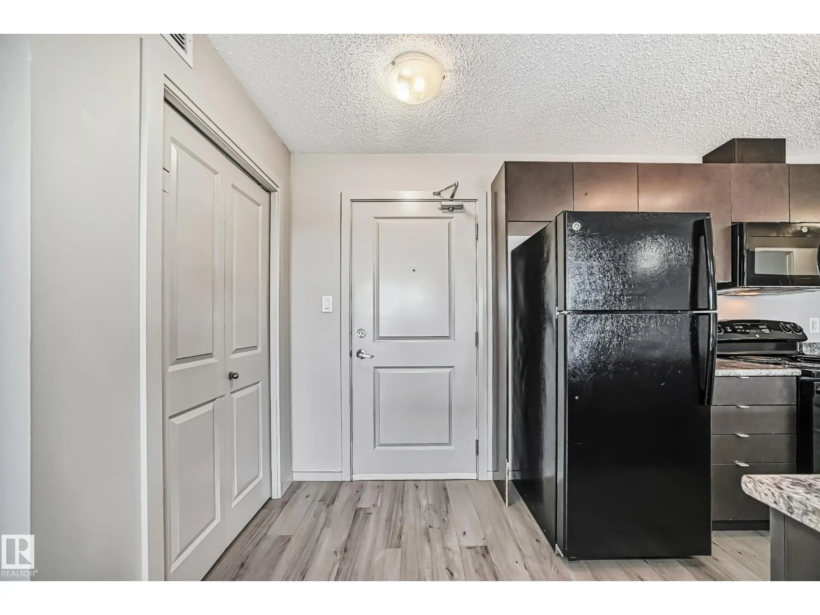 #332 344 Windermere RD NW