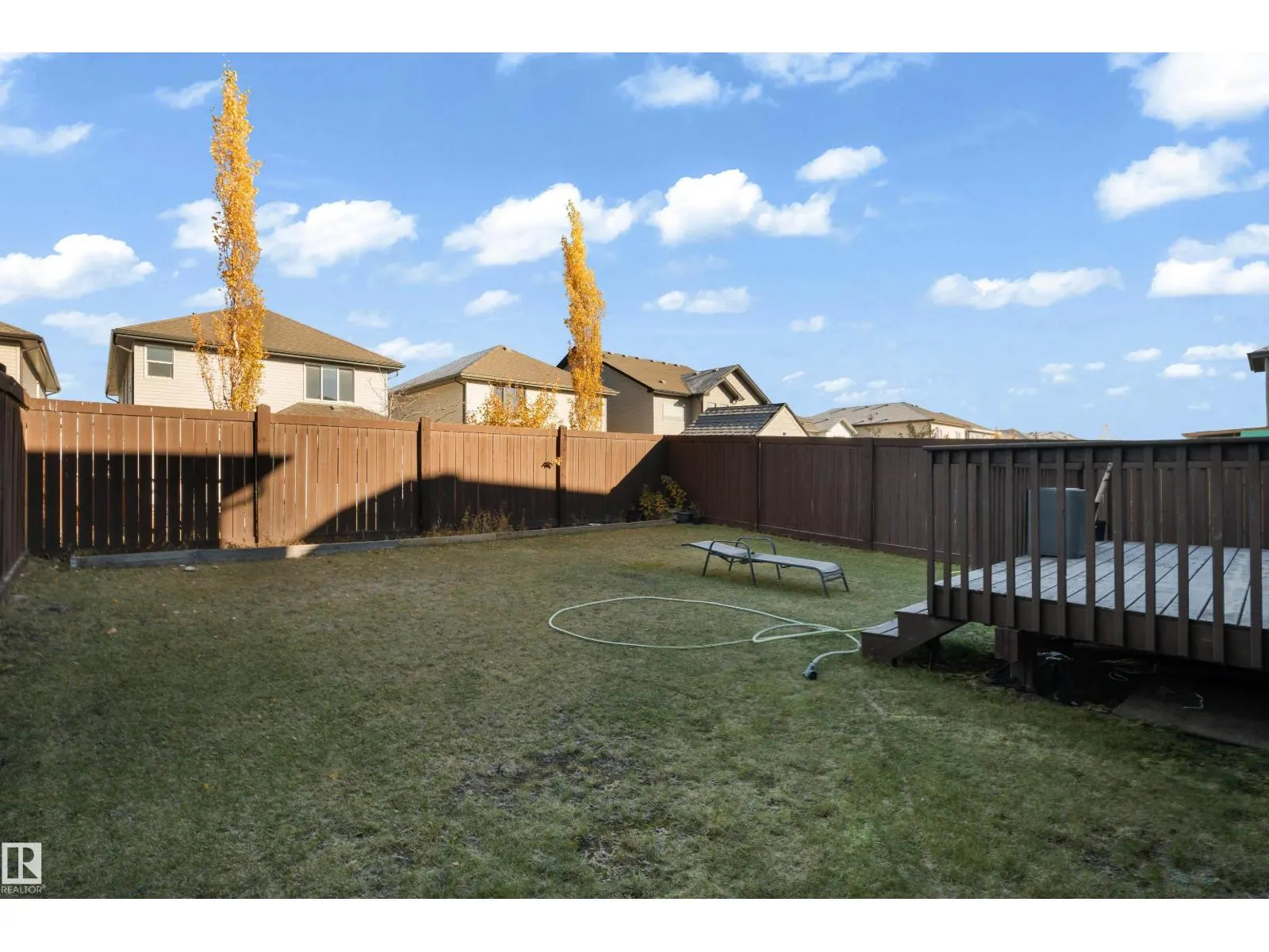 3324 12 AV NW