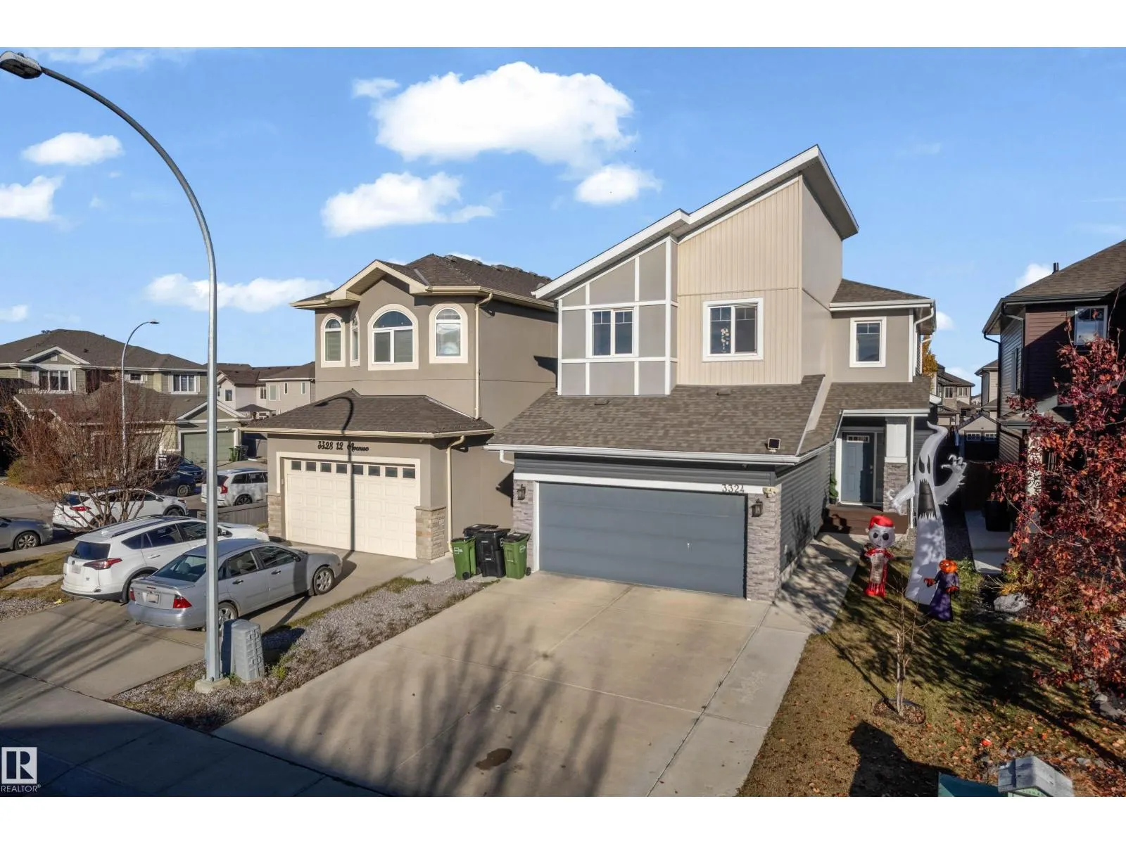 3324 12 AV NW