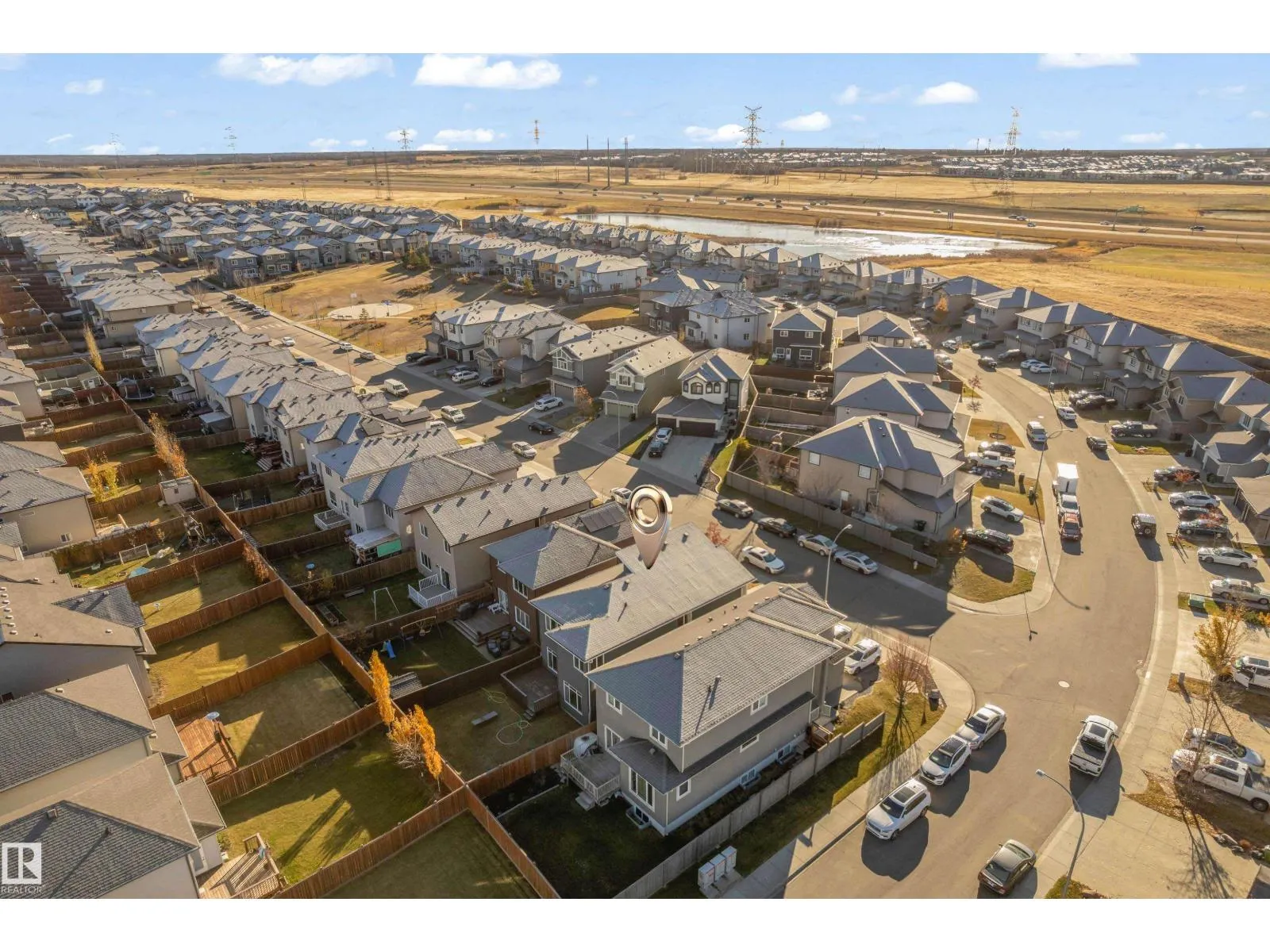 3324 12 AV NW