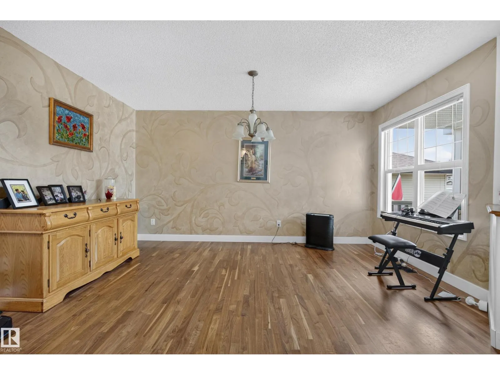 114 EASTGATE WY