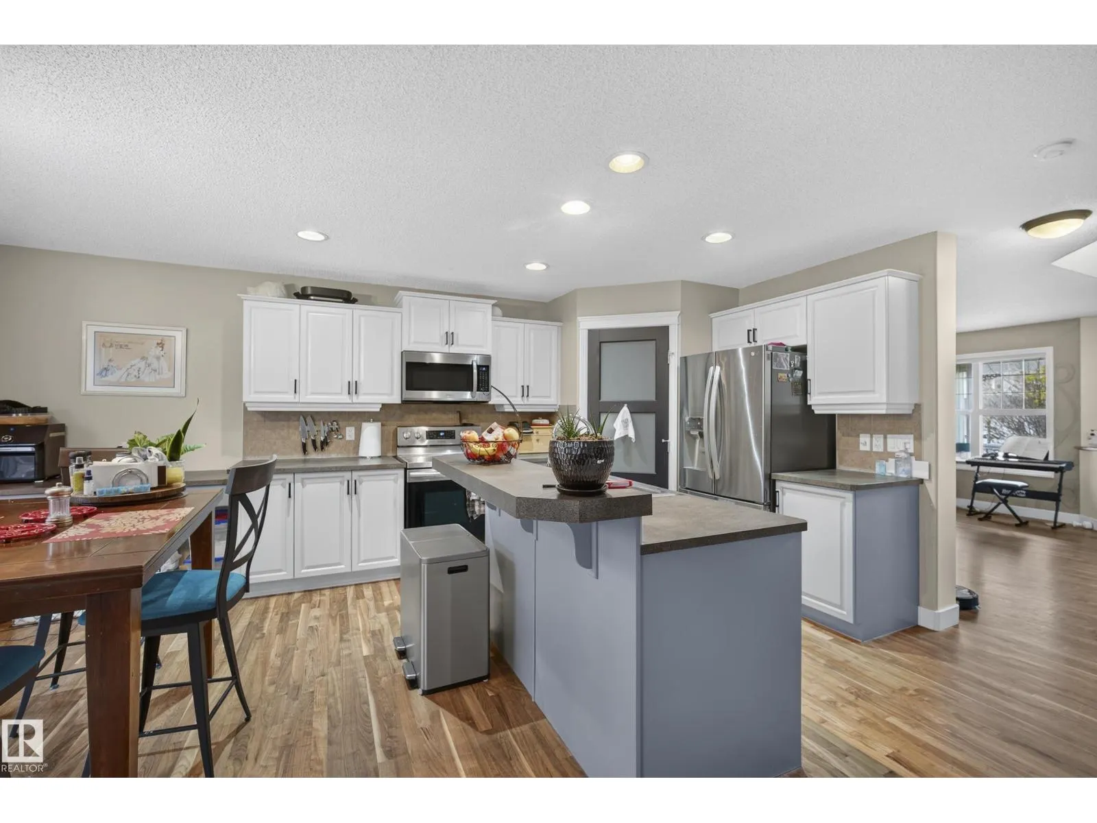 114 EASTGATE WY