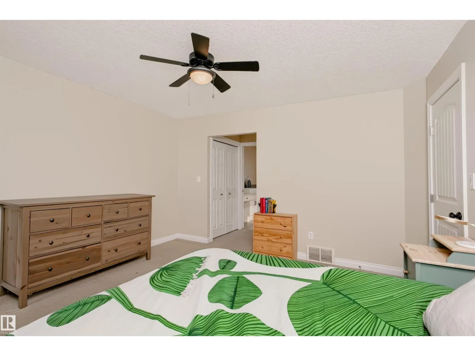 5468 THIBAULT WD NW