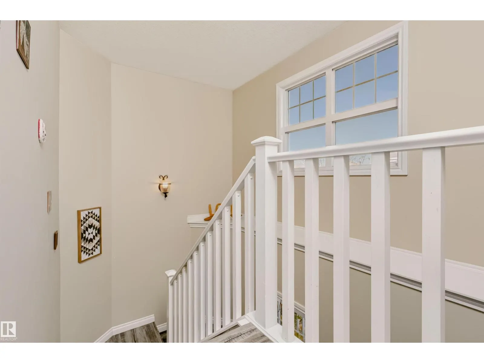 5468 THIBAULT WD NW
