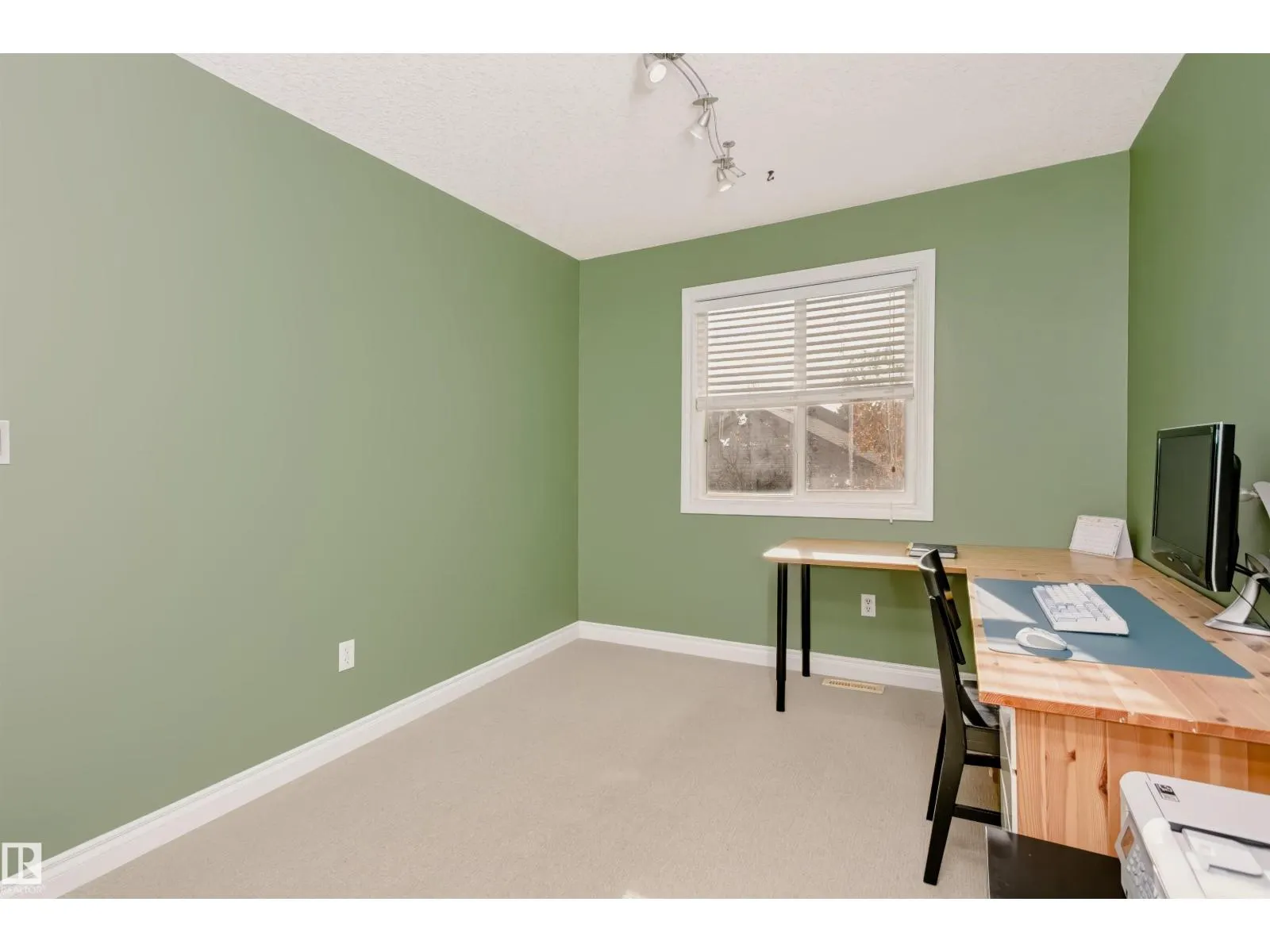 5468 THIBAULT WD NW