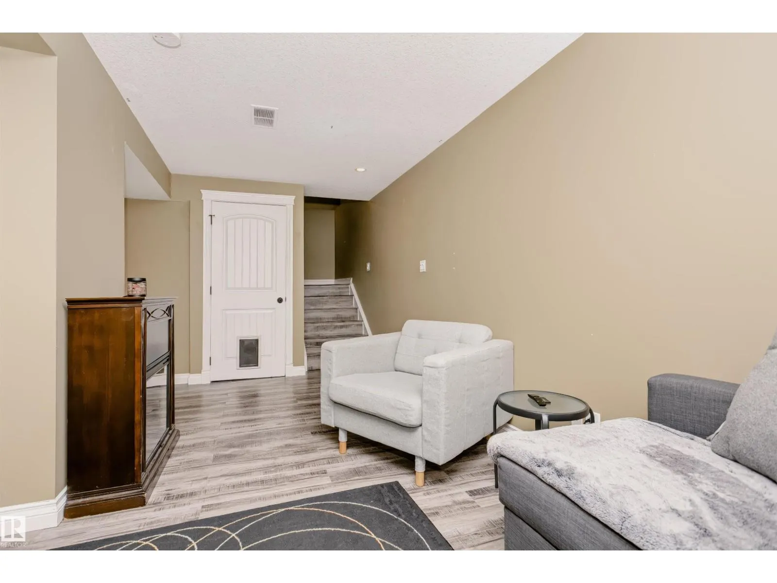 5468 THIBAULT WD NW