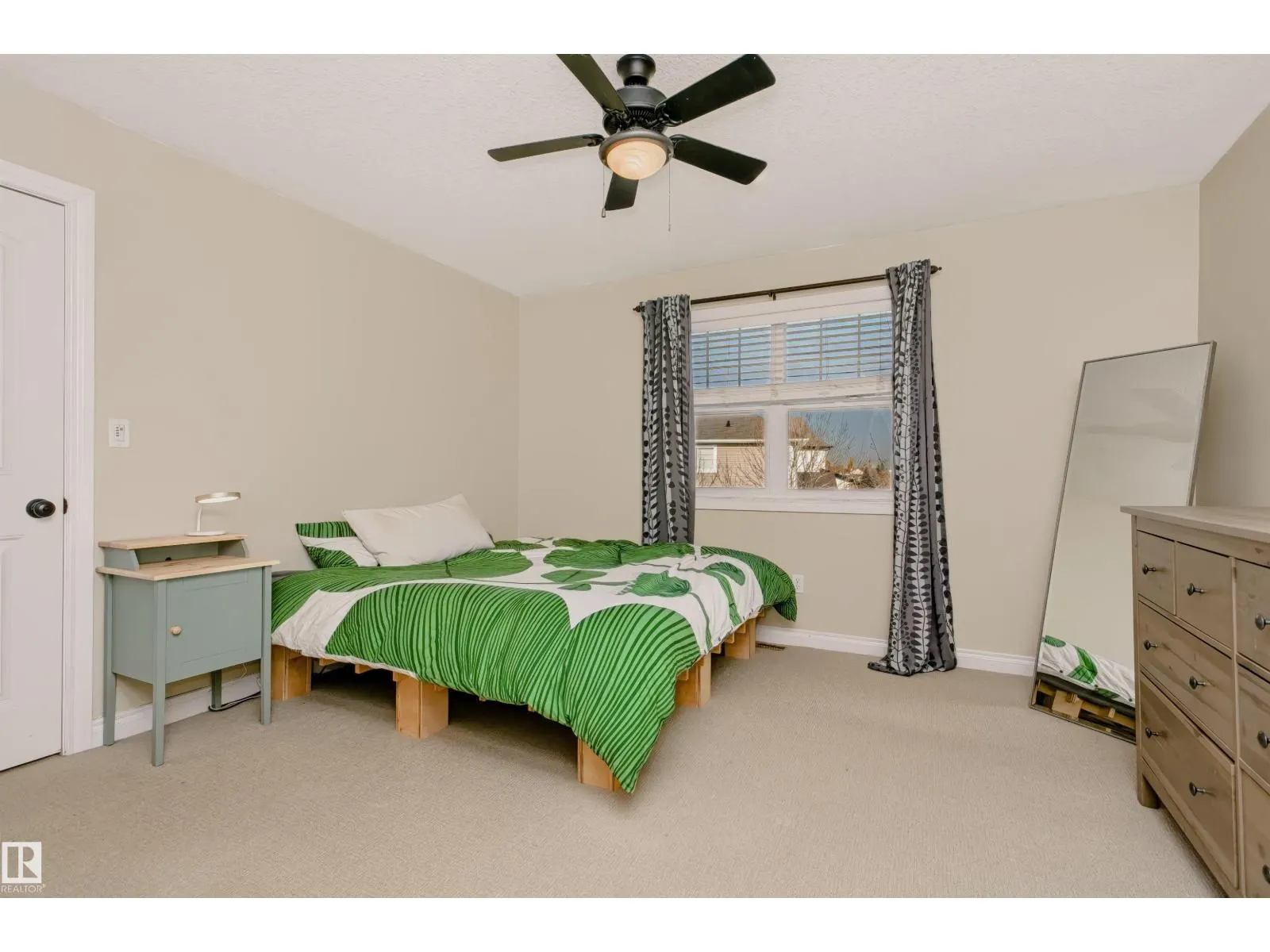 5468 THIBAULT WD NW