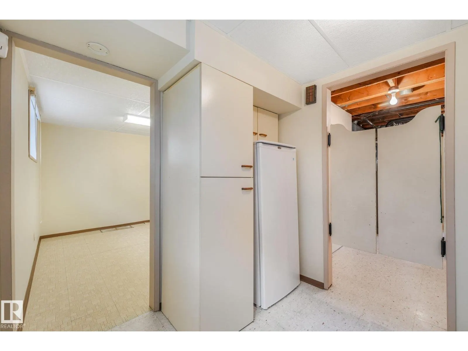 12113 44 ST NW
