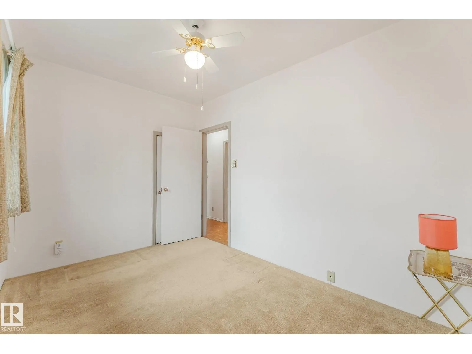 12113 44 ST NW