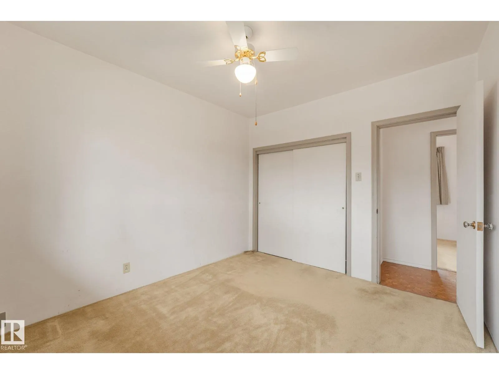 12113 44 ST NW