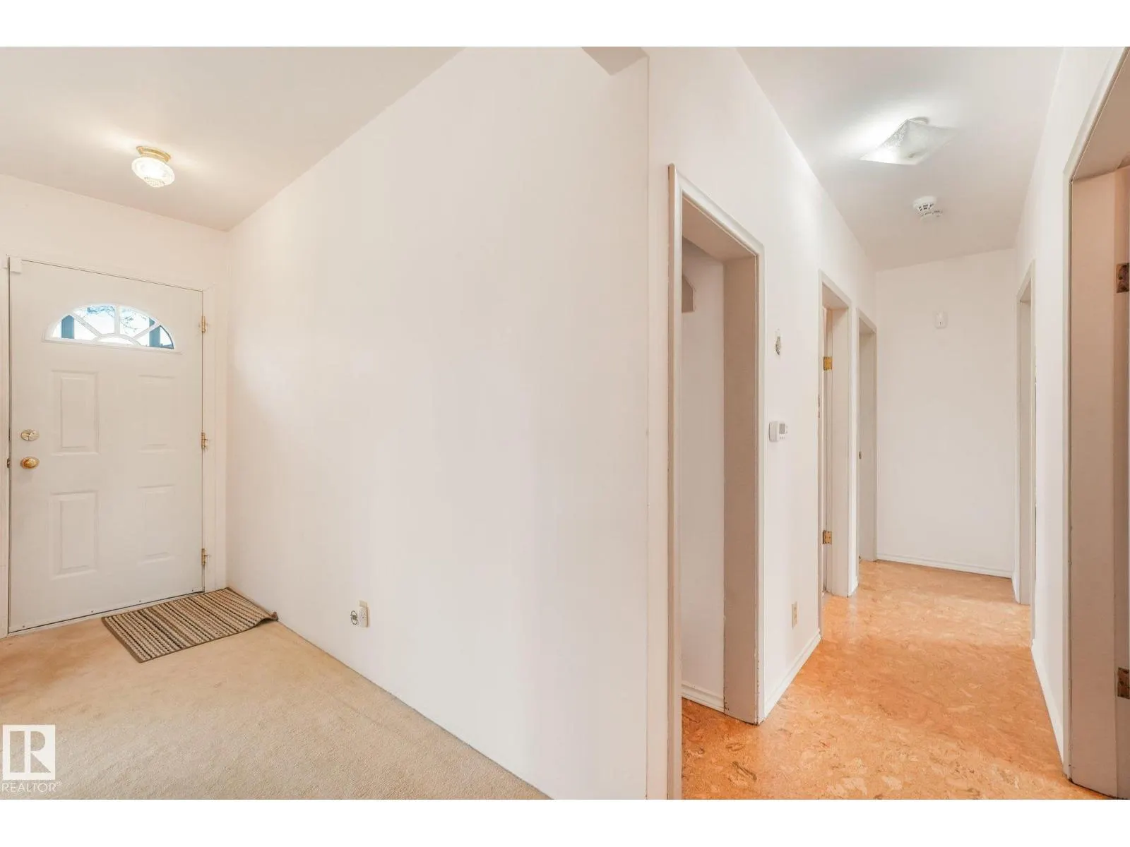 12113 44 ST NW