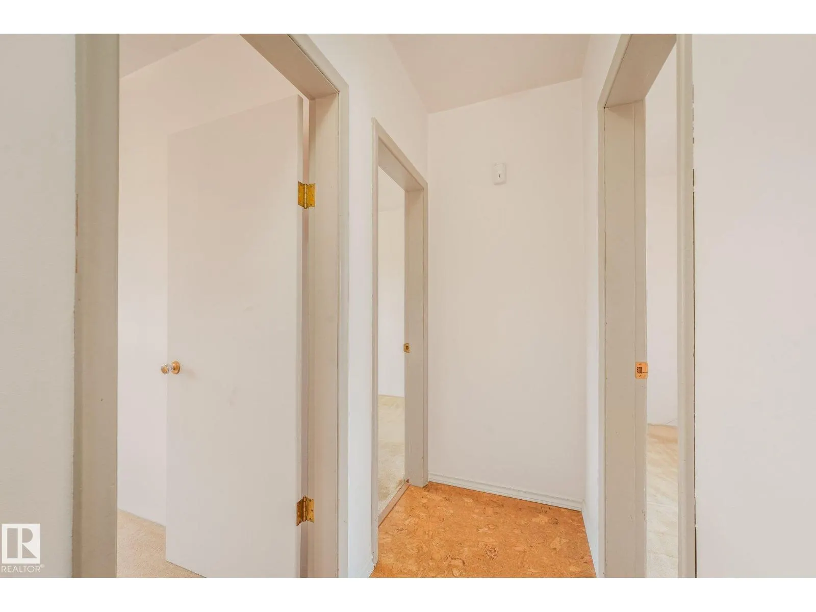 12113 44 ST NW