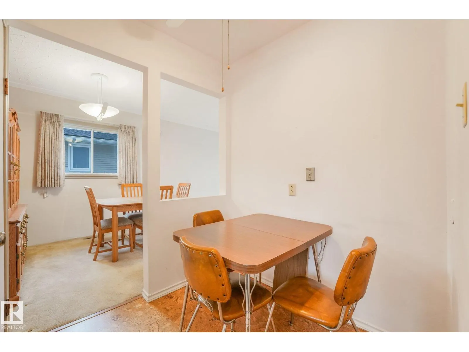 12113 44 ST NW
