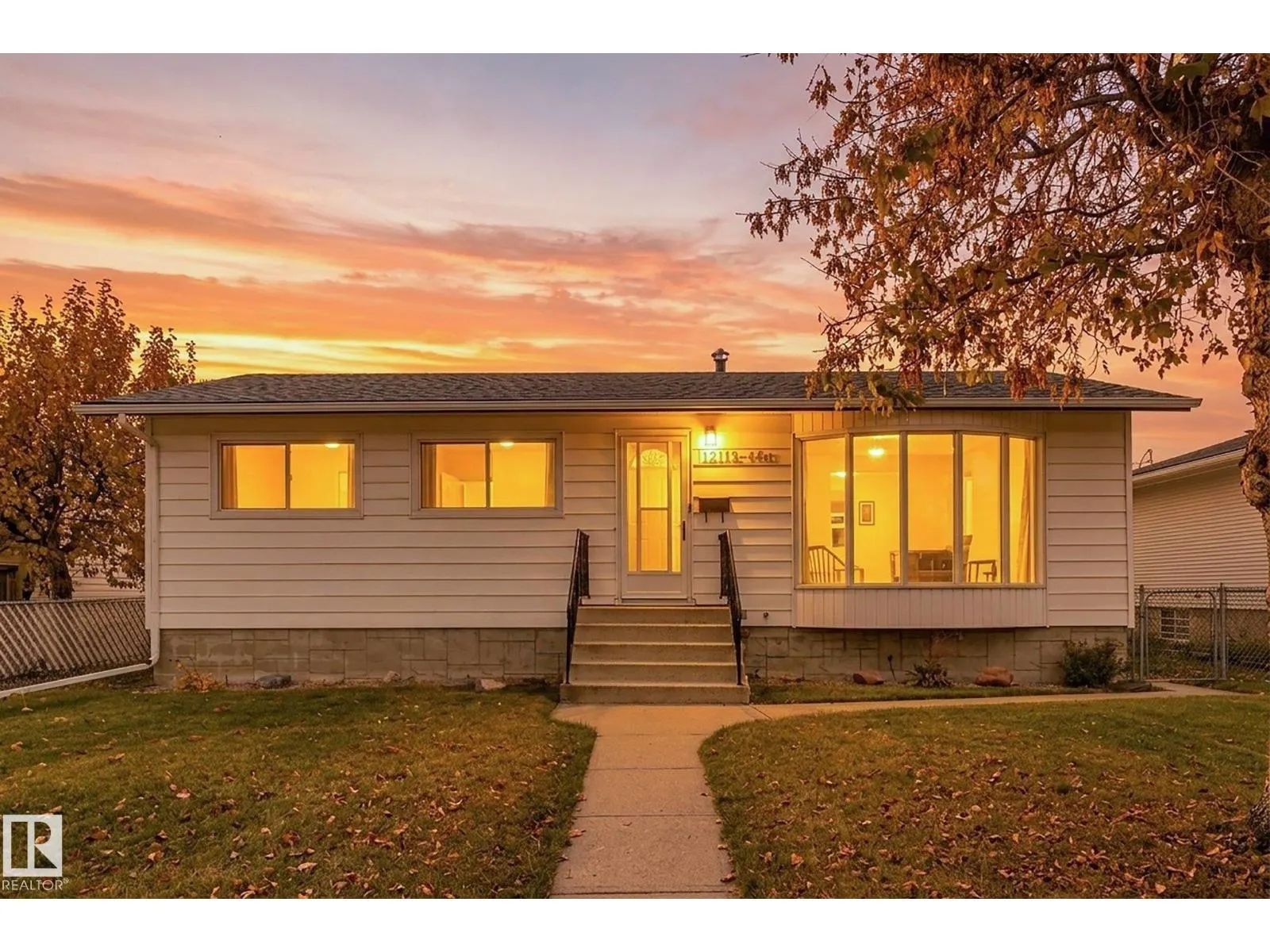 12113 44 ST NW