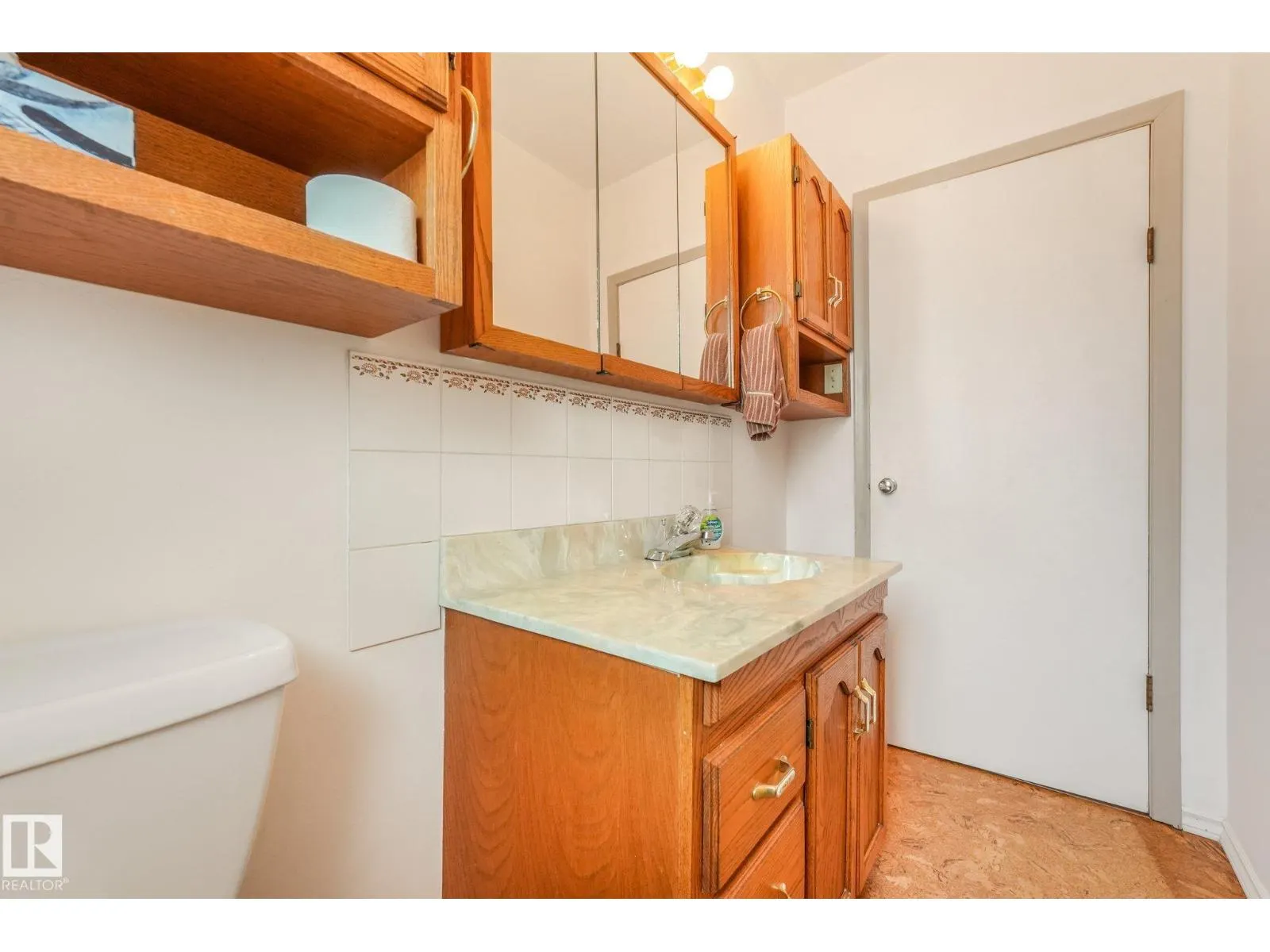 12113 44 ST NW