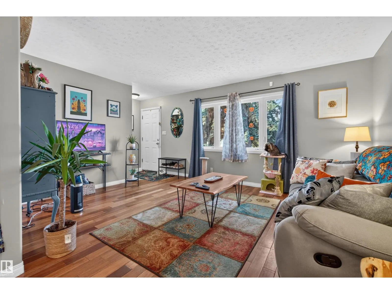 12711 90 ST NW