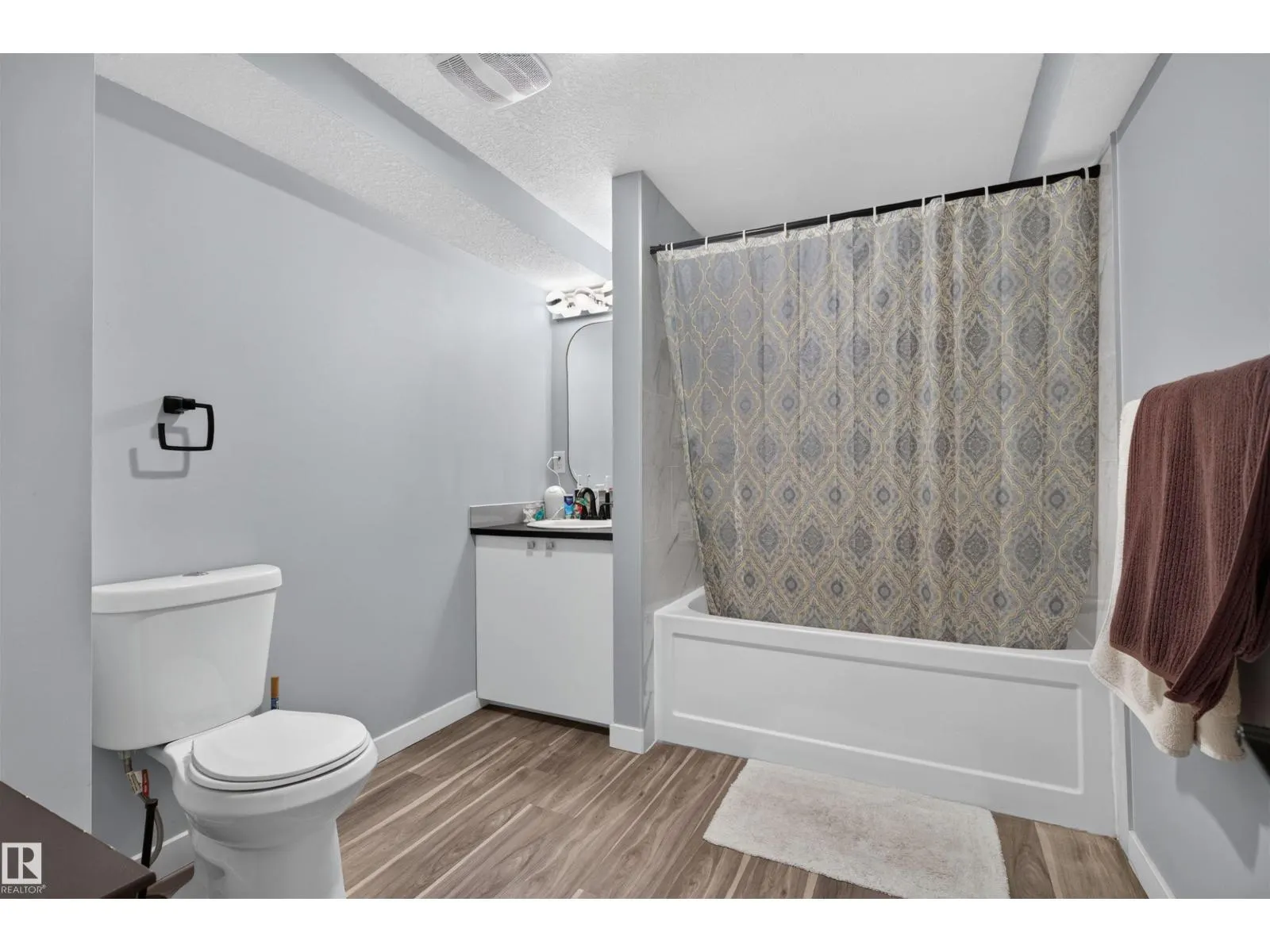12711 90 ST NW