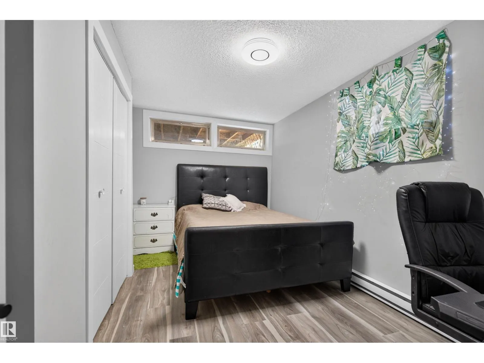 12711 90 ST NW