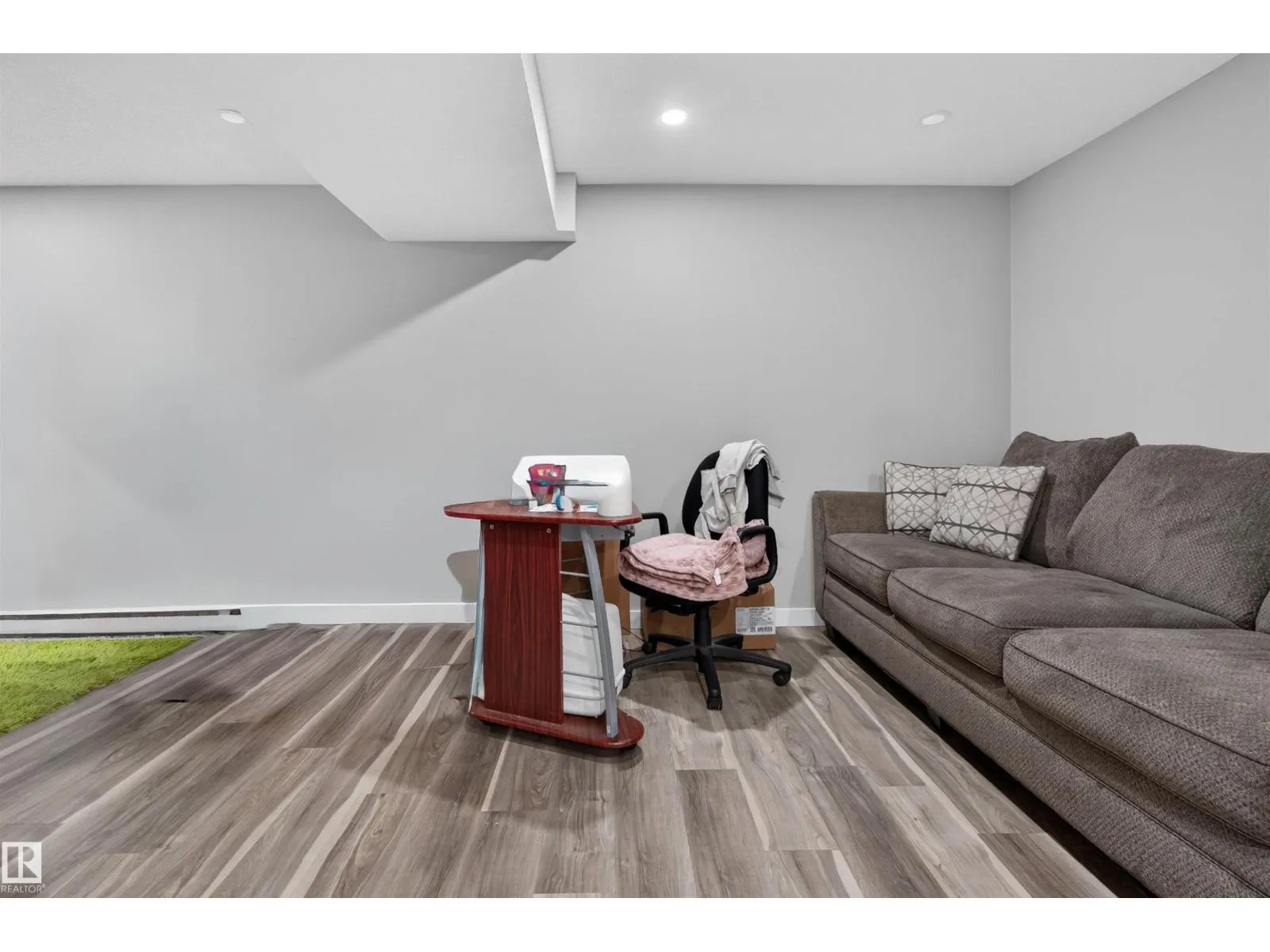 12711 90 ST NW