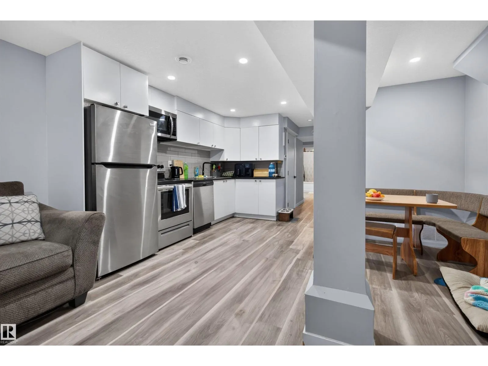 12711 90 ST NW