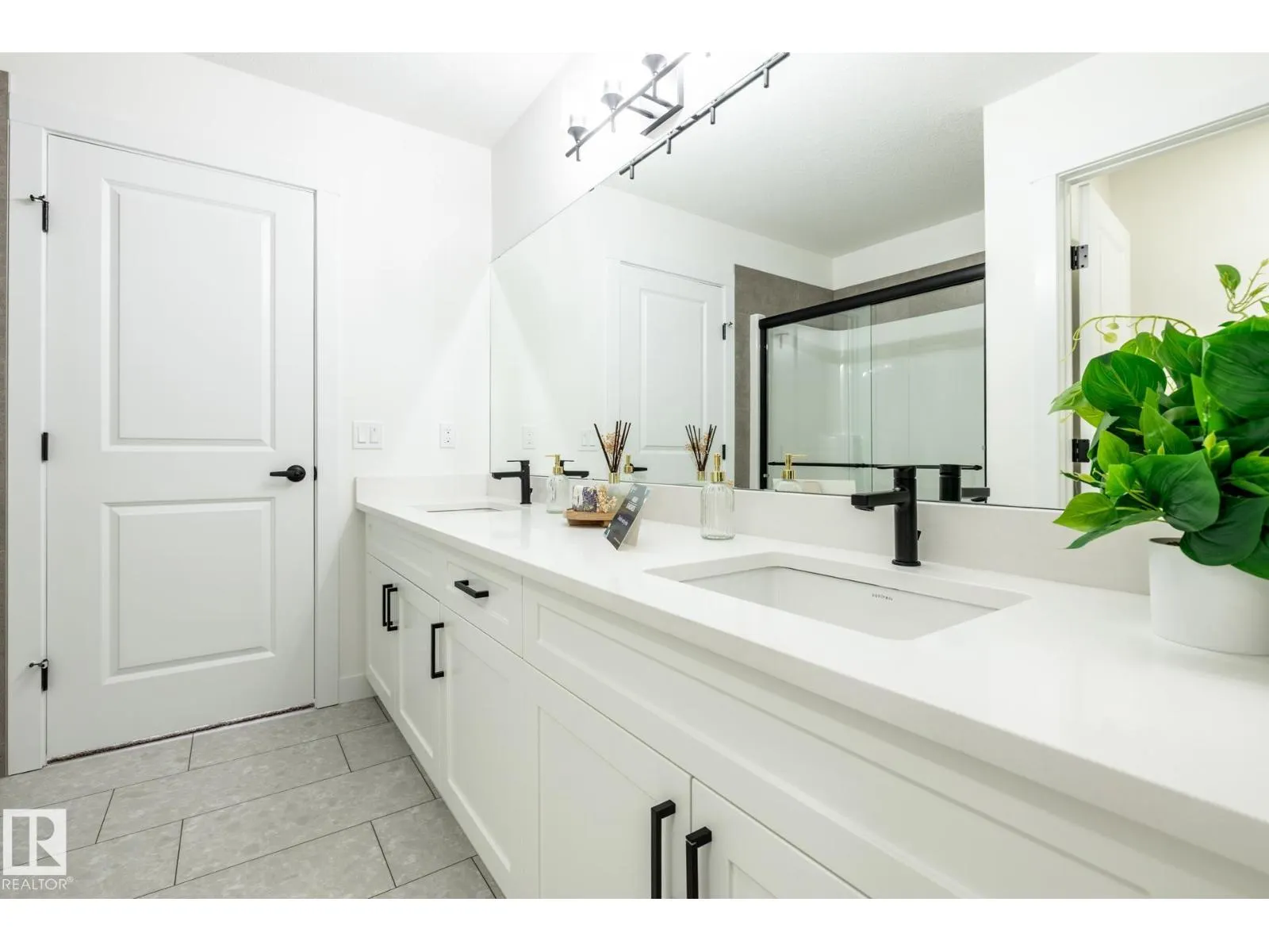 14 Marigold AV