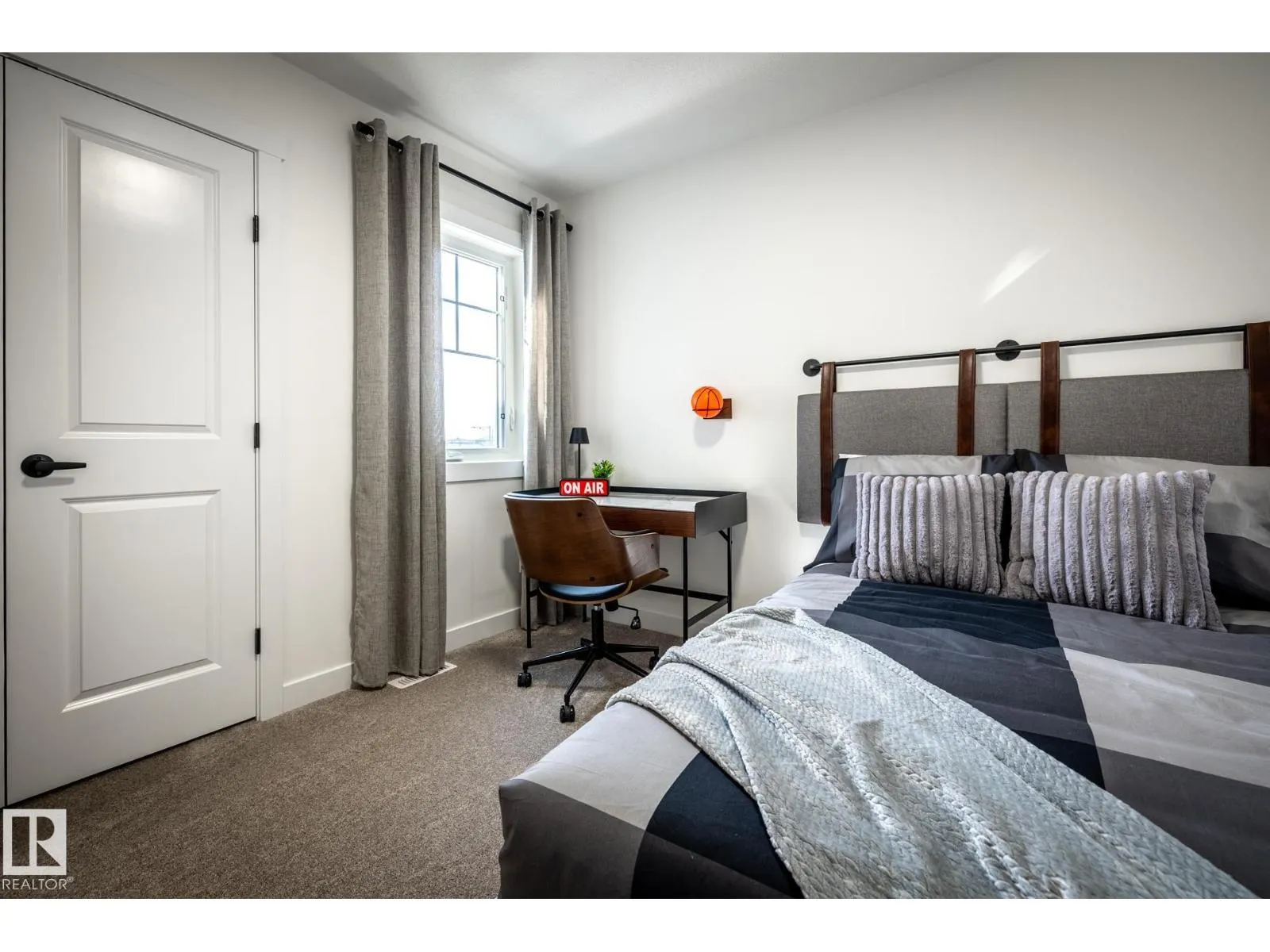 14 Marigold AV