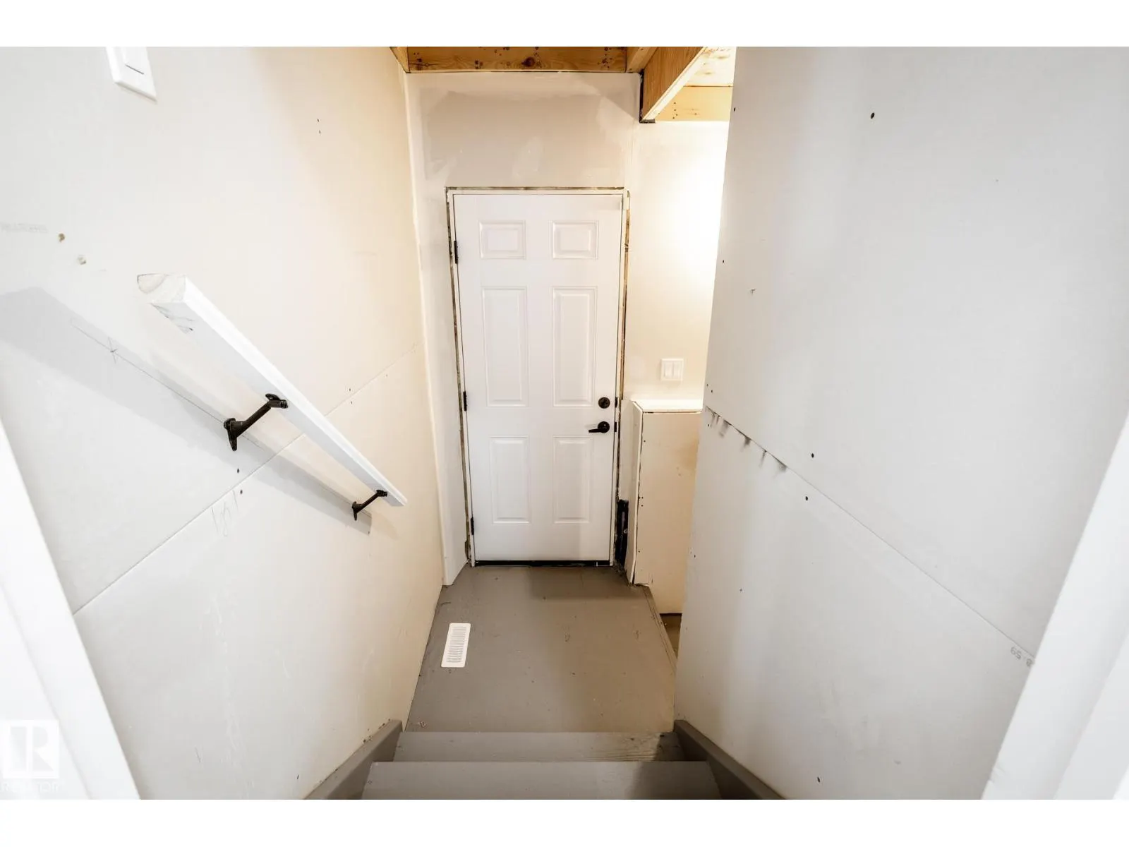 14 Marigold AV