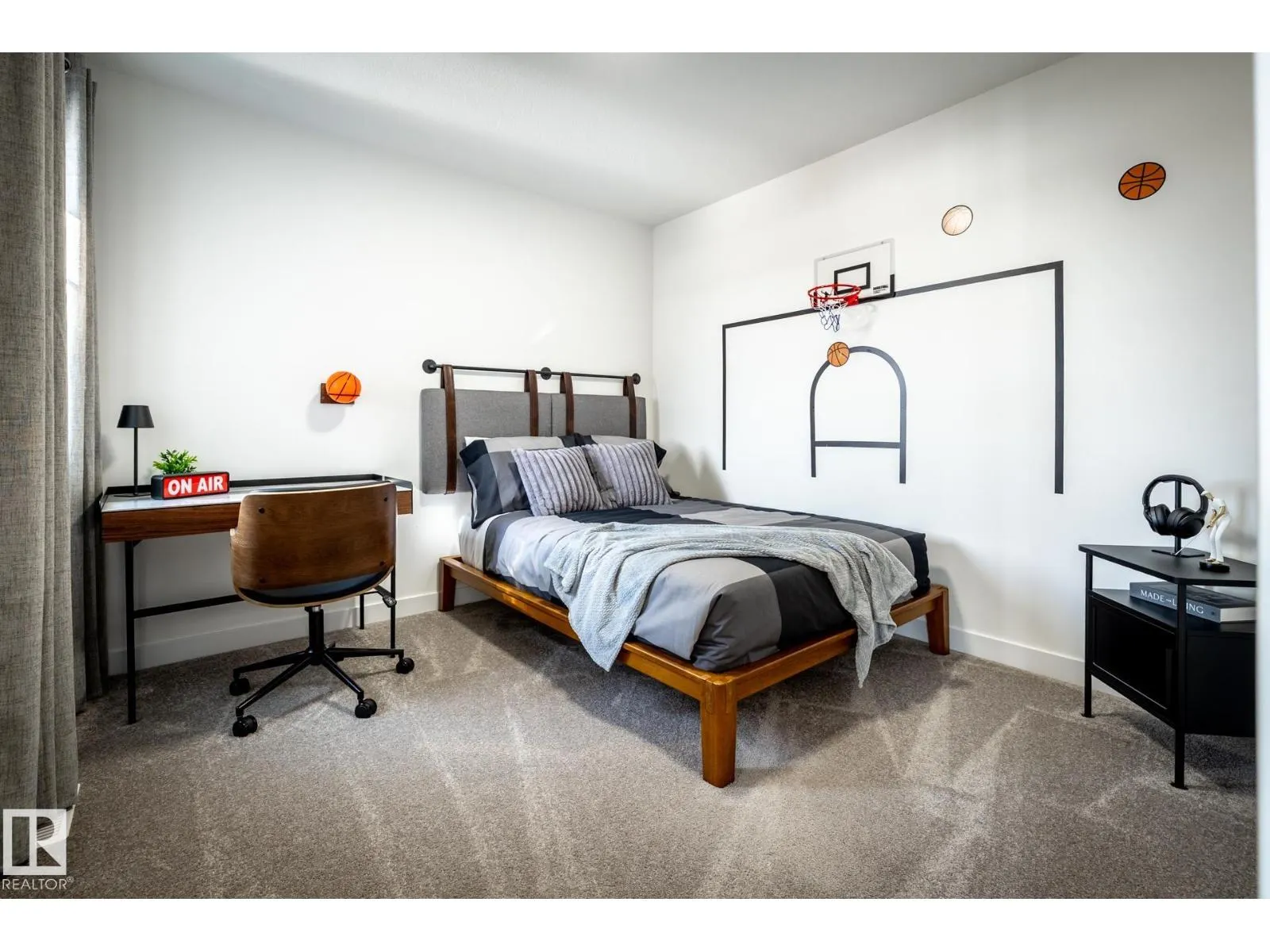 14 Marigold AV