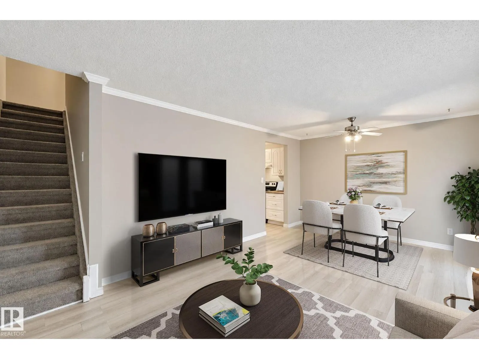 304 SPRUCE GL