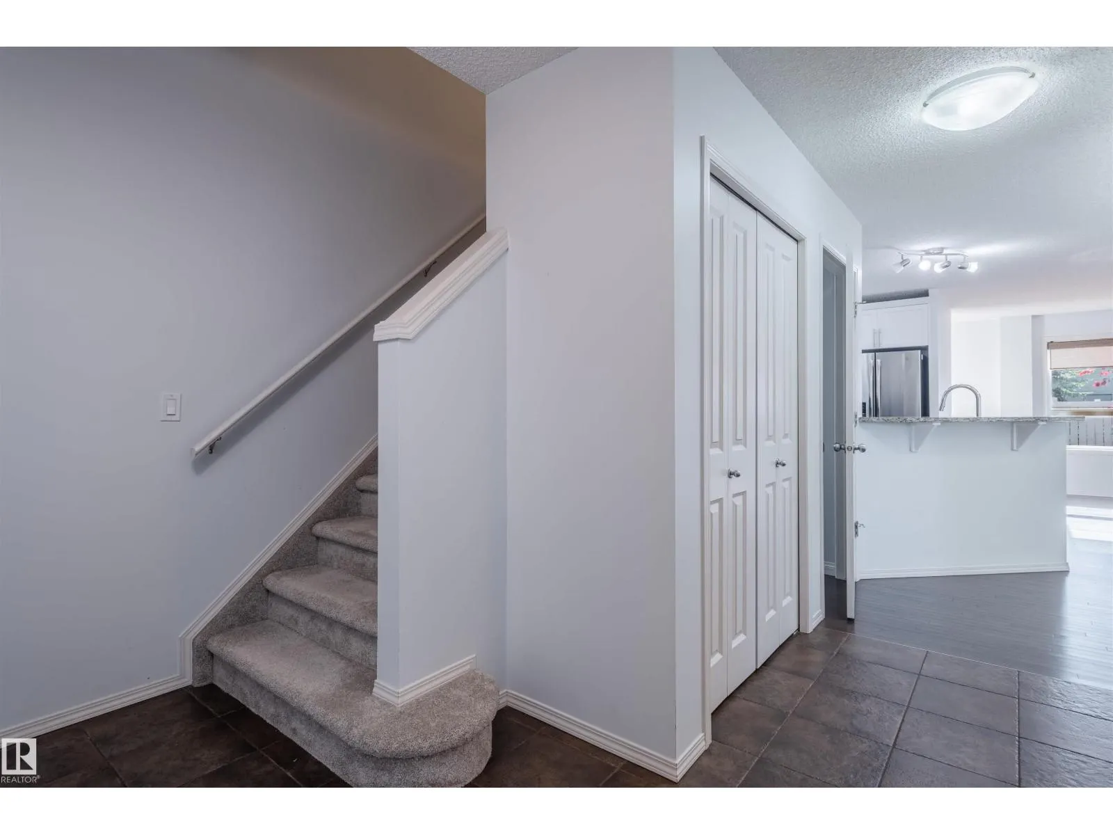 21413 94 AV NW