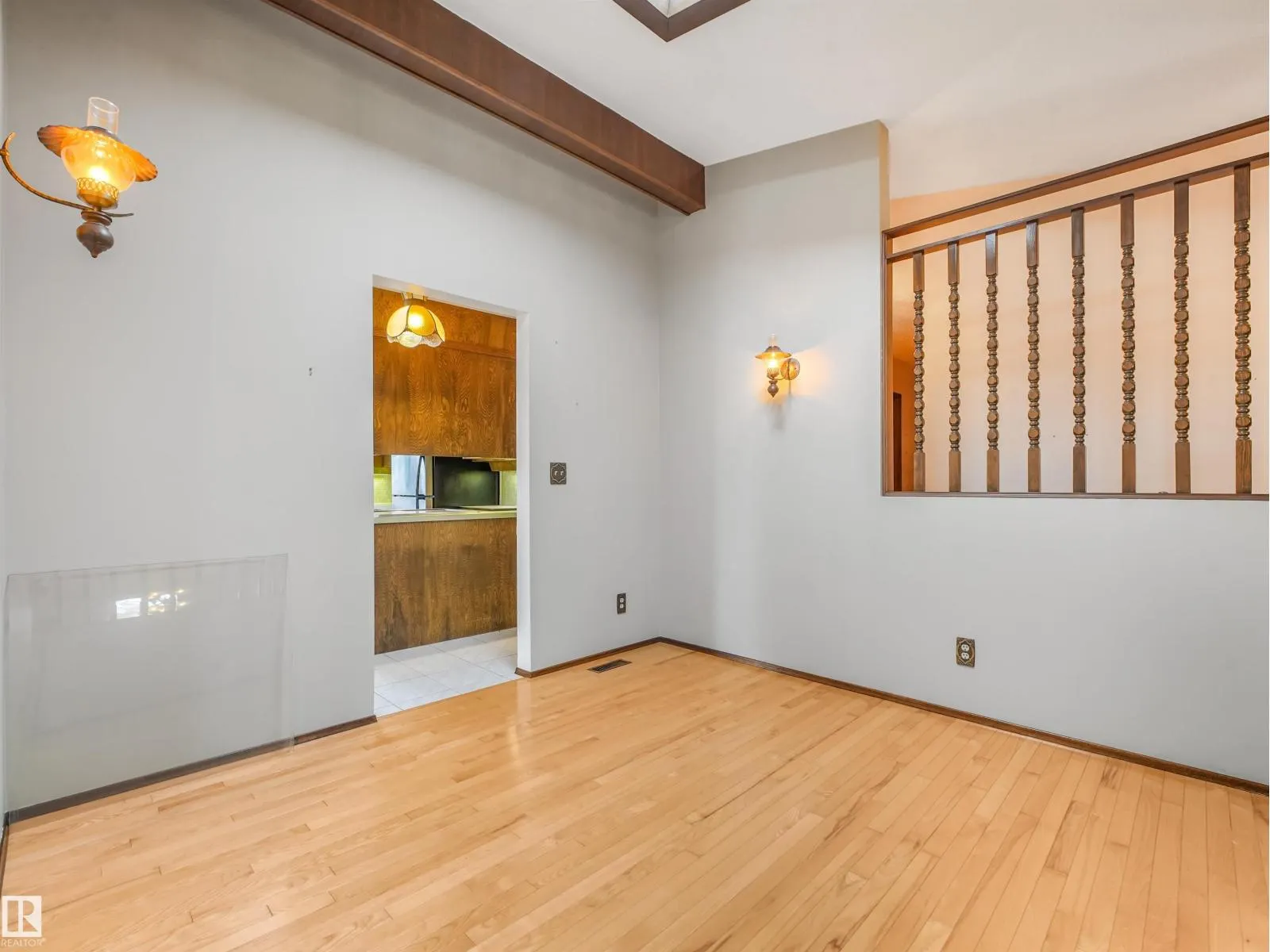 15103 92 ST NW