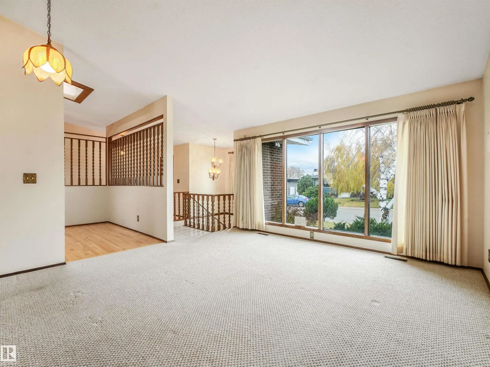 15103 92 ST NW