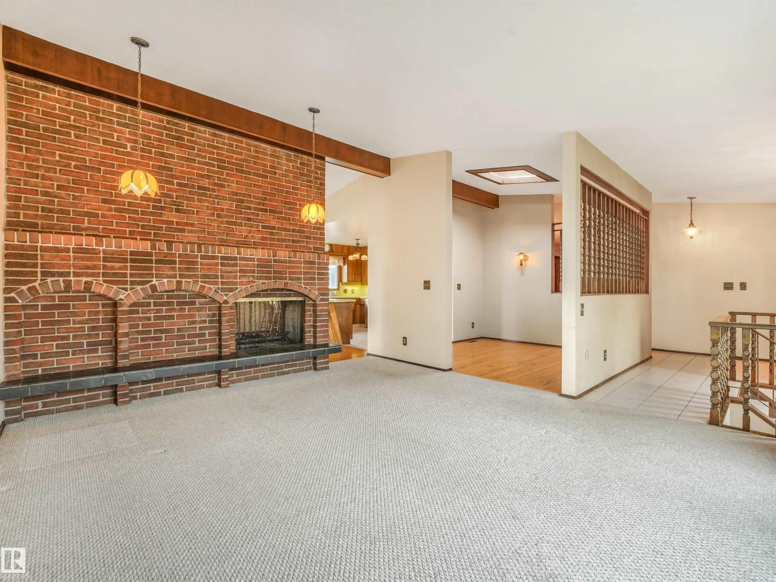 15103 92 ST NW