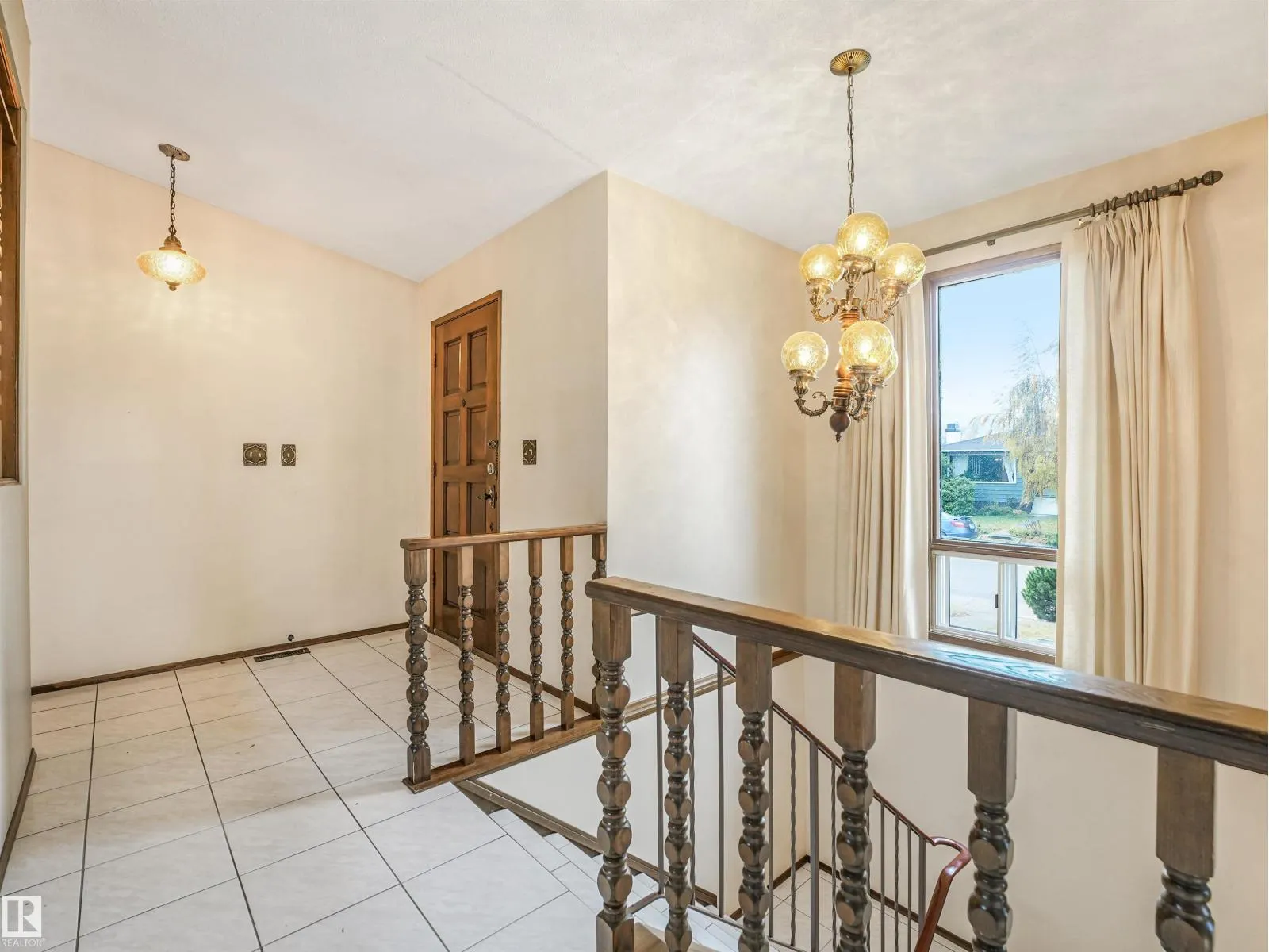 15103 92 ST NW