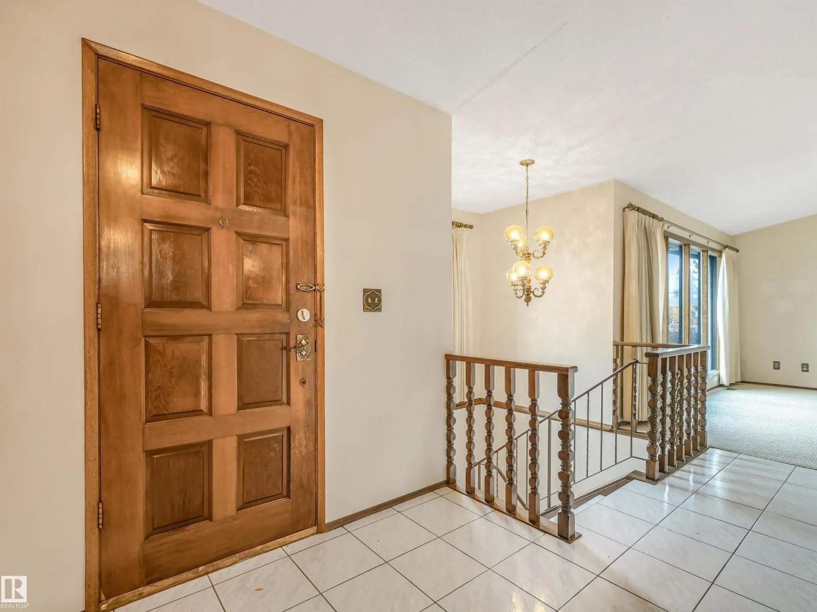 15103 92 ST NW