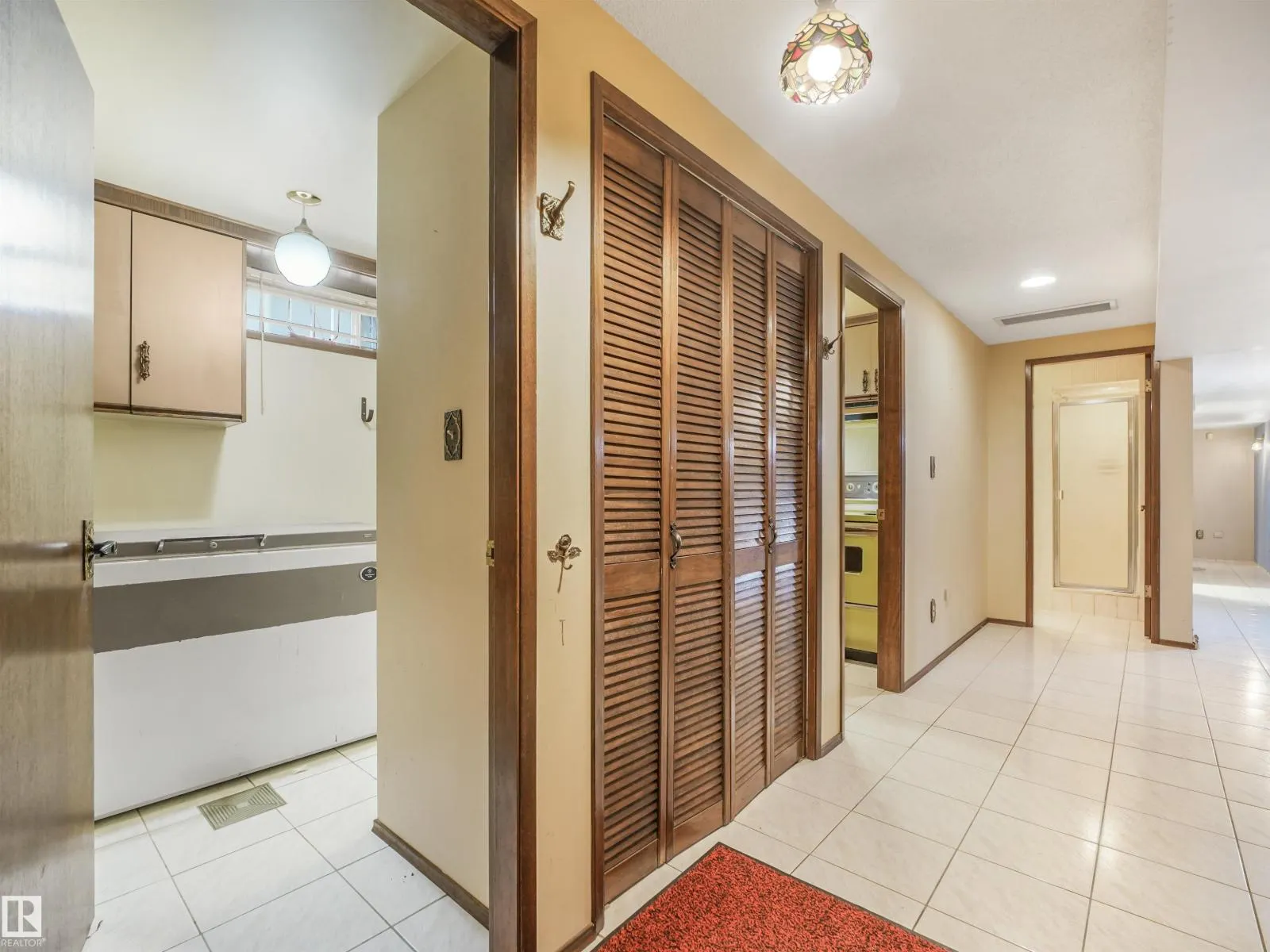 15103 92 ST NW