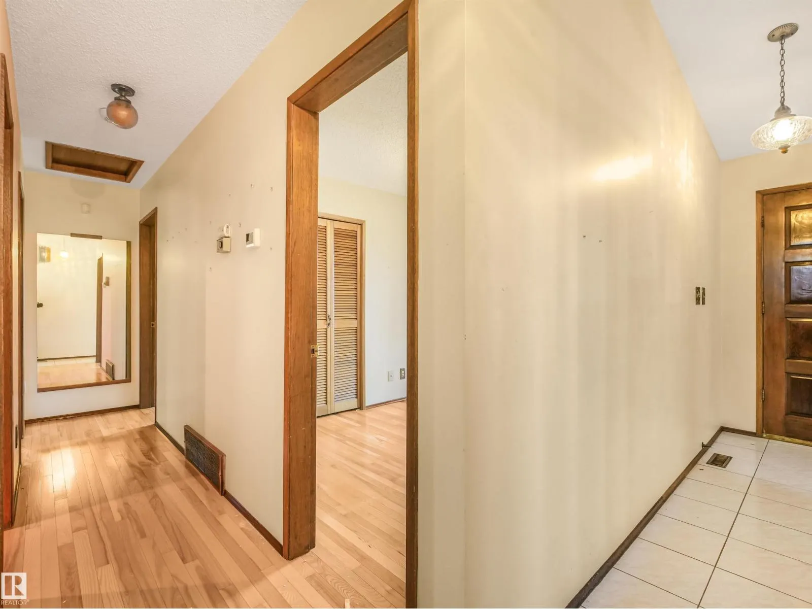 15103 92 ST NW