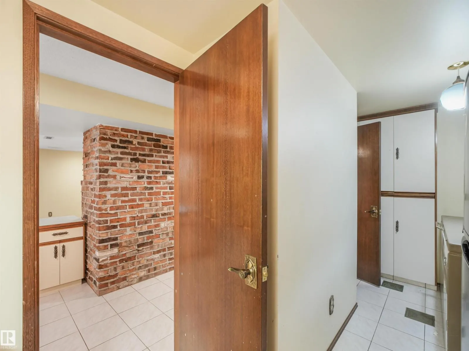 15103 92 ST NW