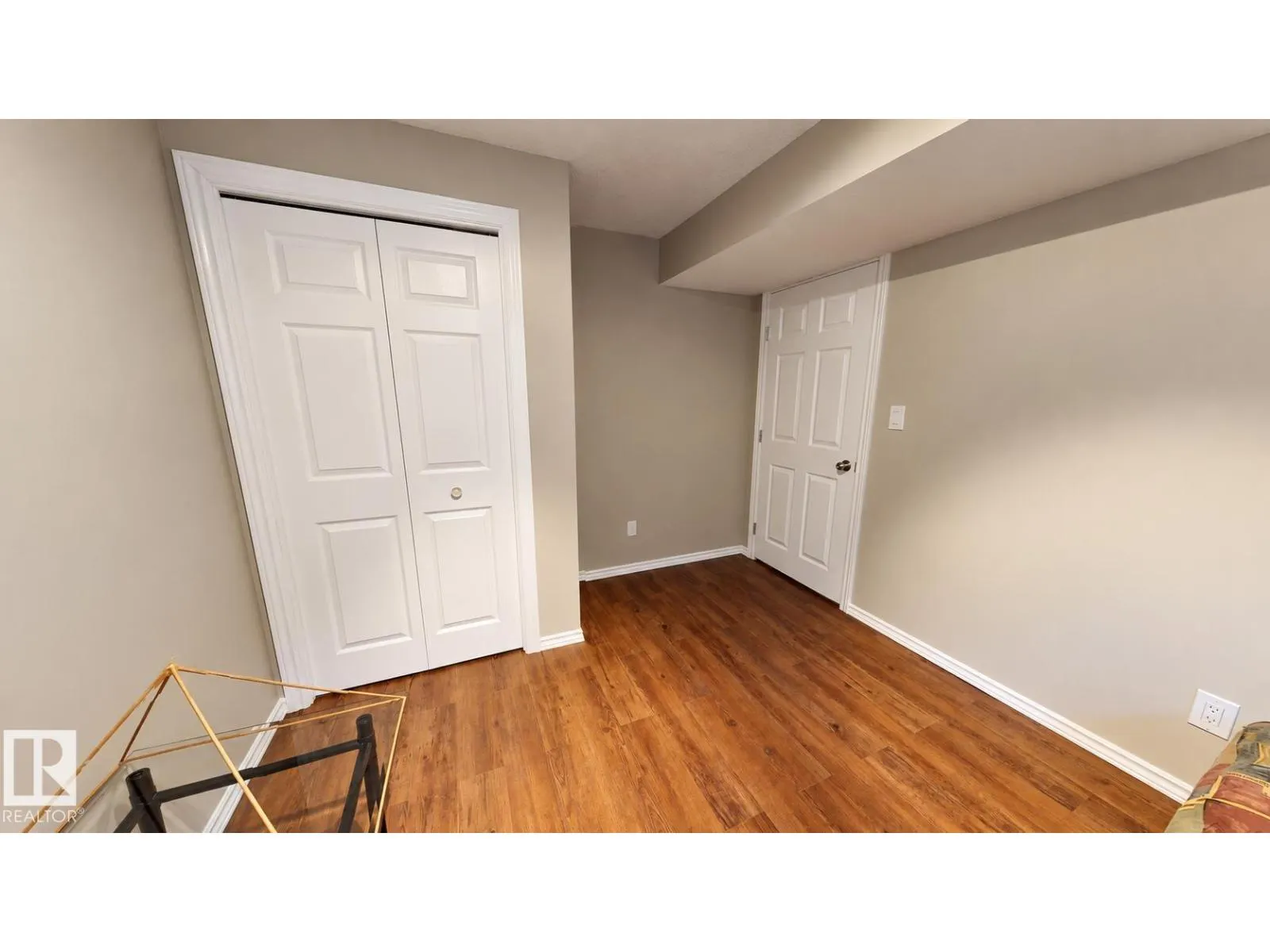 3931 160 AV NW