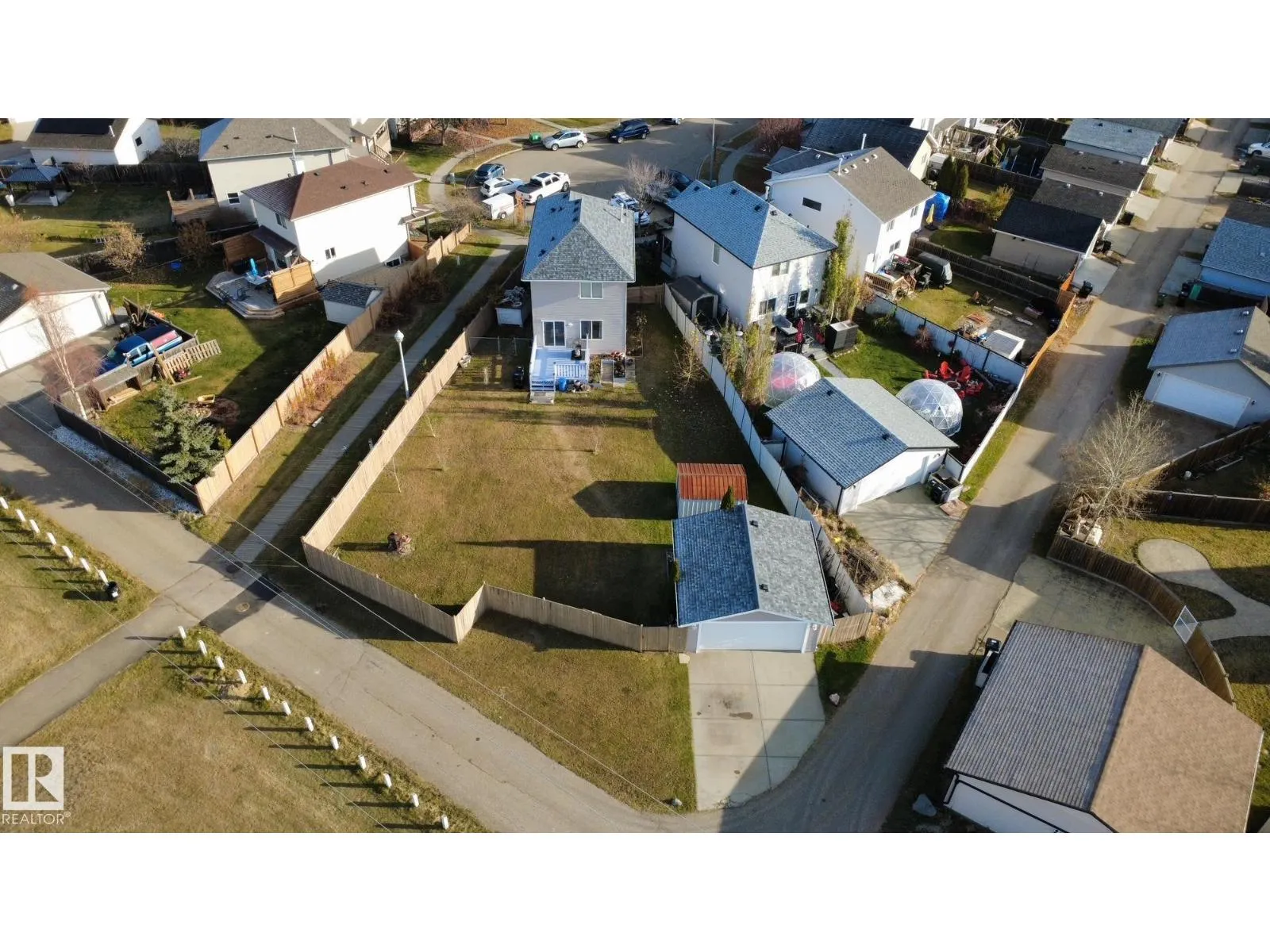 3931 160 AV NW