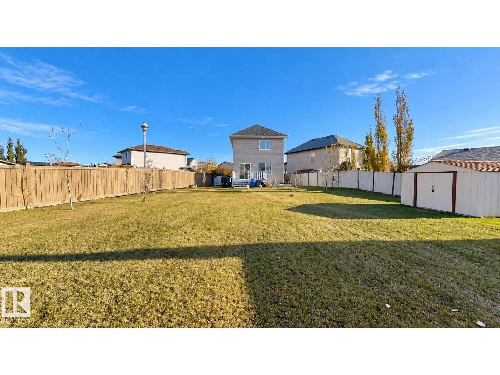 3931 160 AV NW