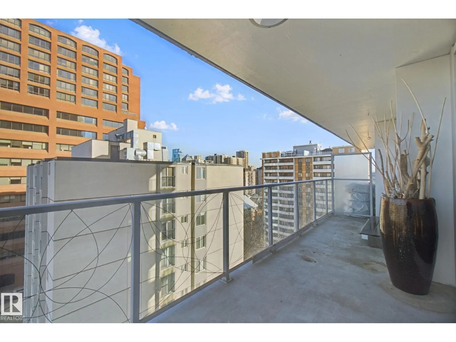 #1502 9720 106 ST NW