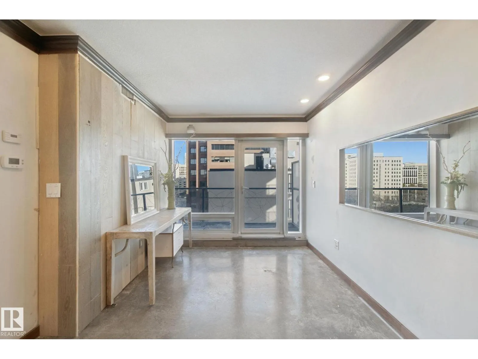 #1502 9720 106 ST NW