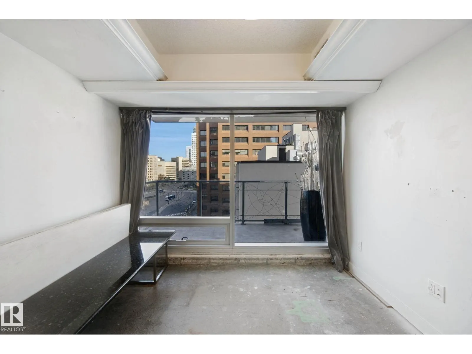 #1502 9720 106 ST NW