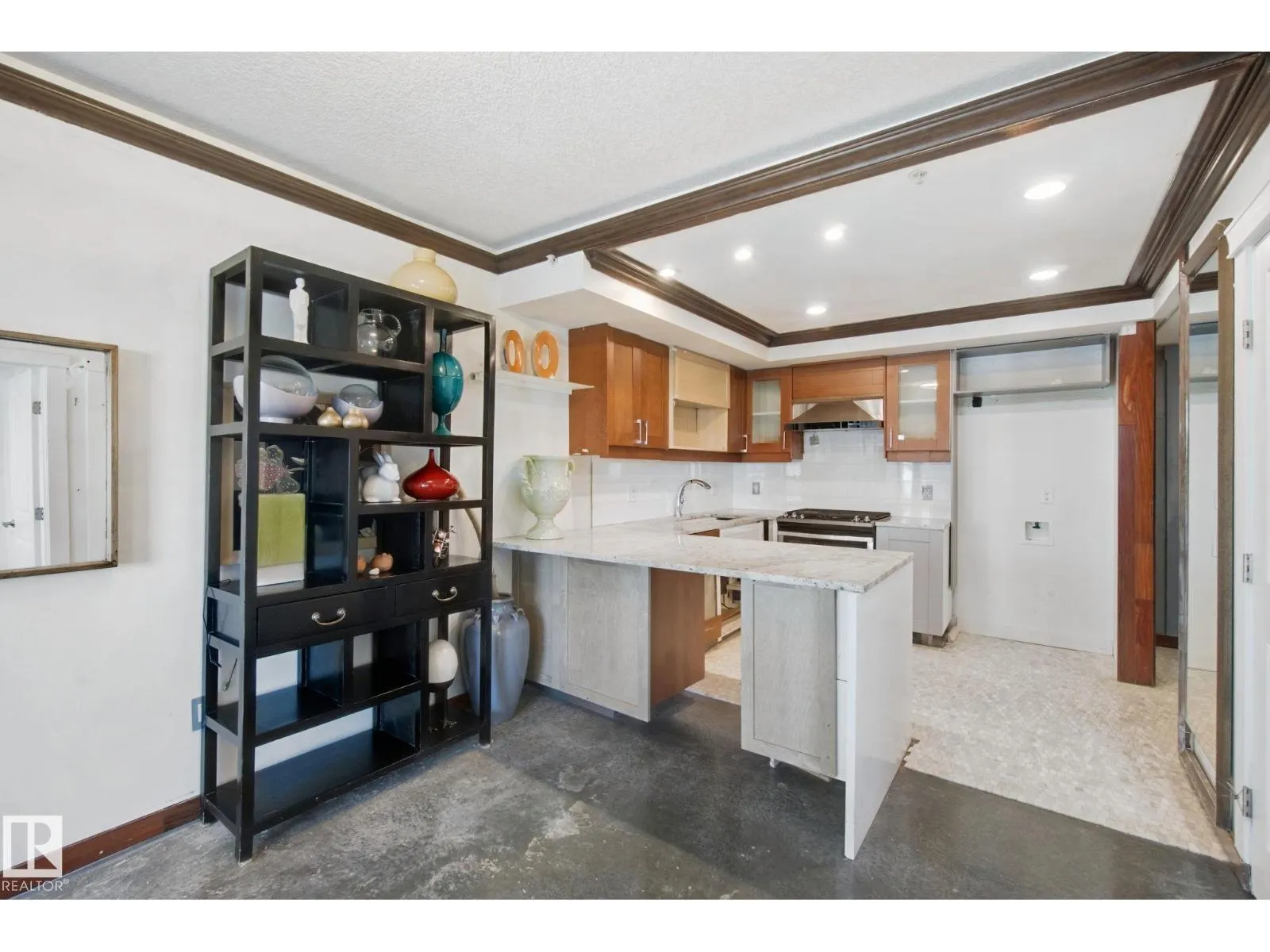 #1502 9720 106 ST NW