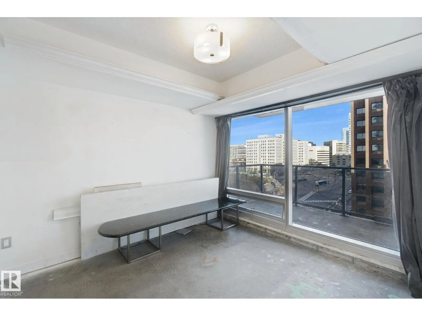 #1502 9720 106 ST NW