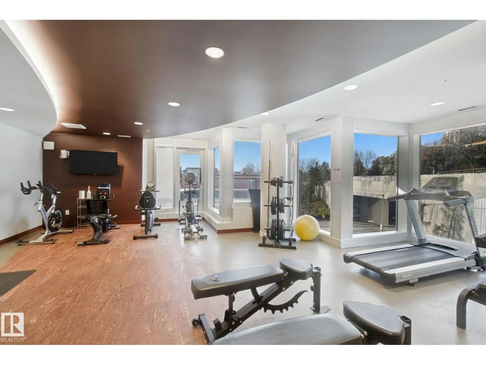 #1502 9720 106 ST NW