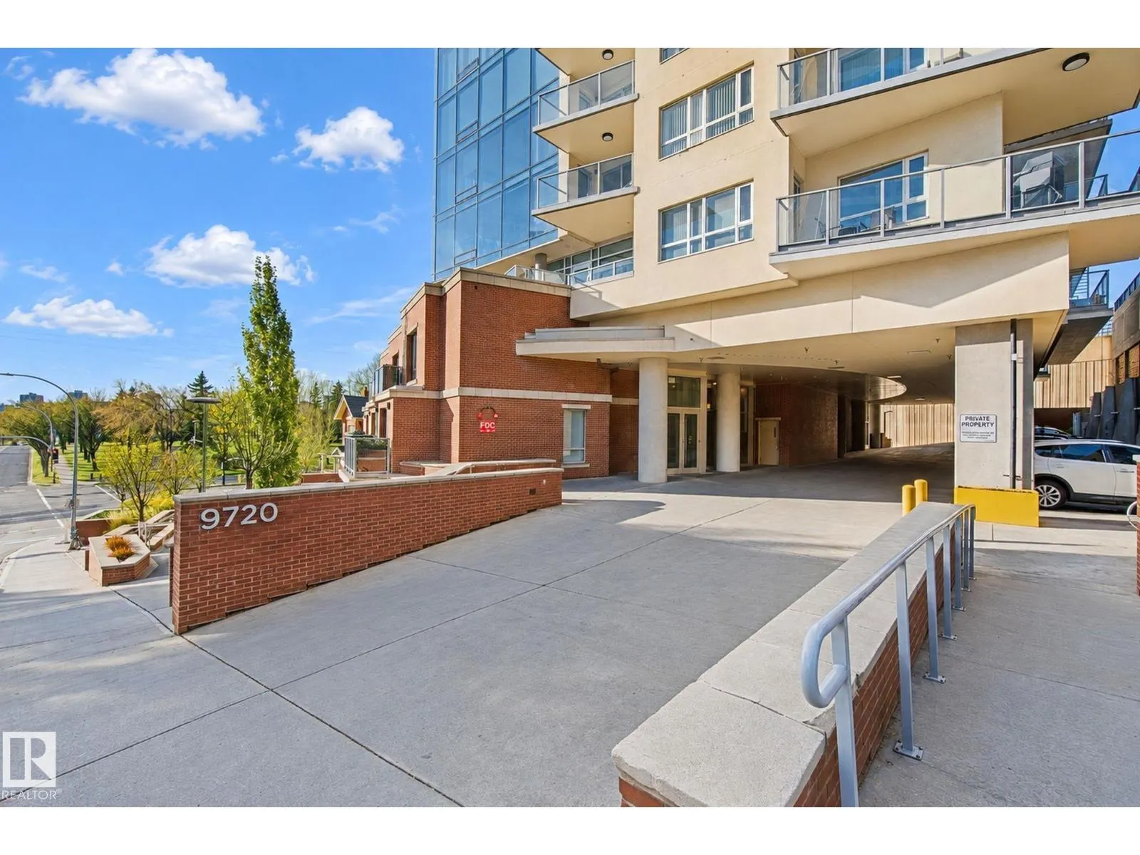 #1502 9720 106 ST NW