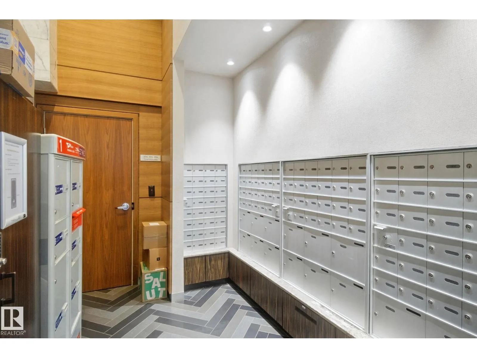 #1502 9720 106 ST NW