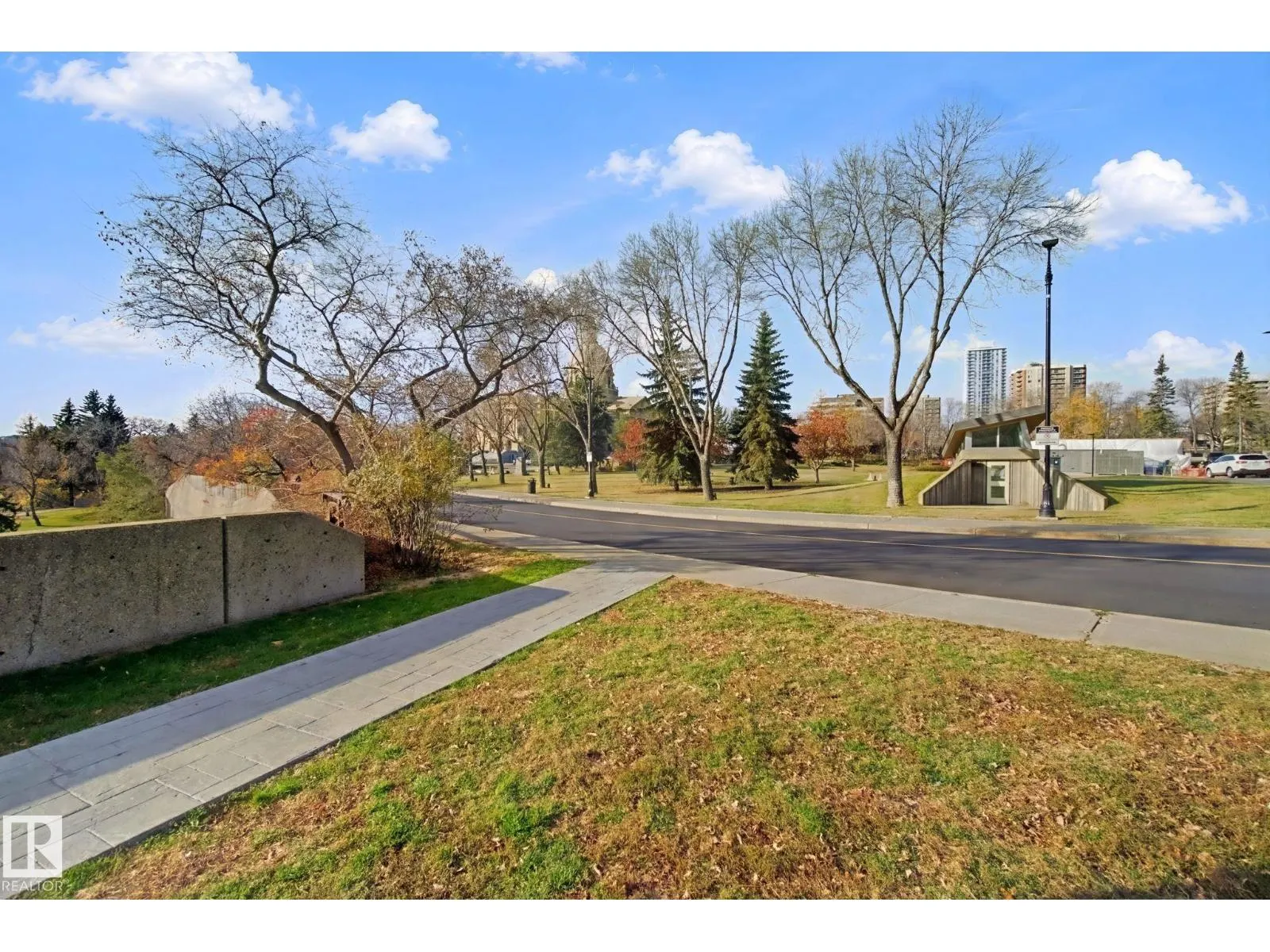 #1502 9720 106 ST NW